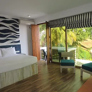 Binnacle Negombo